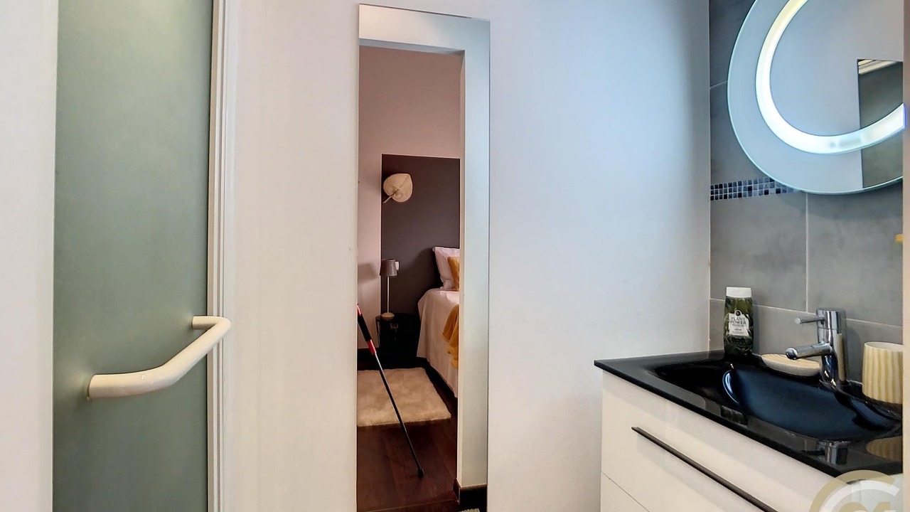 Photo of Bathroom in Thuir