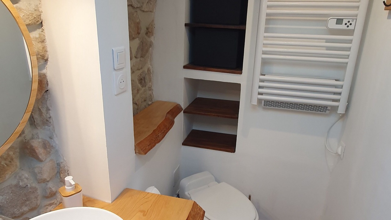Photo of Bathroom in Juvinas