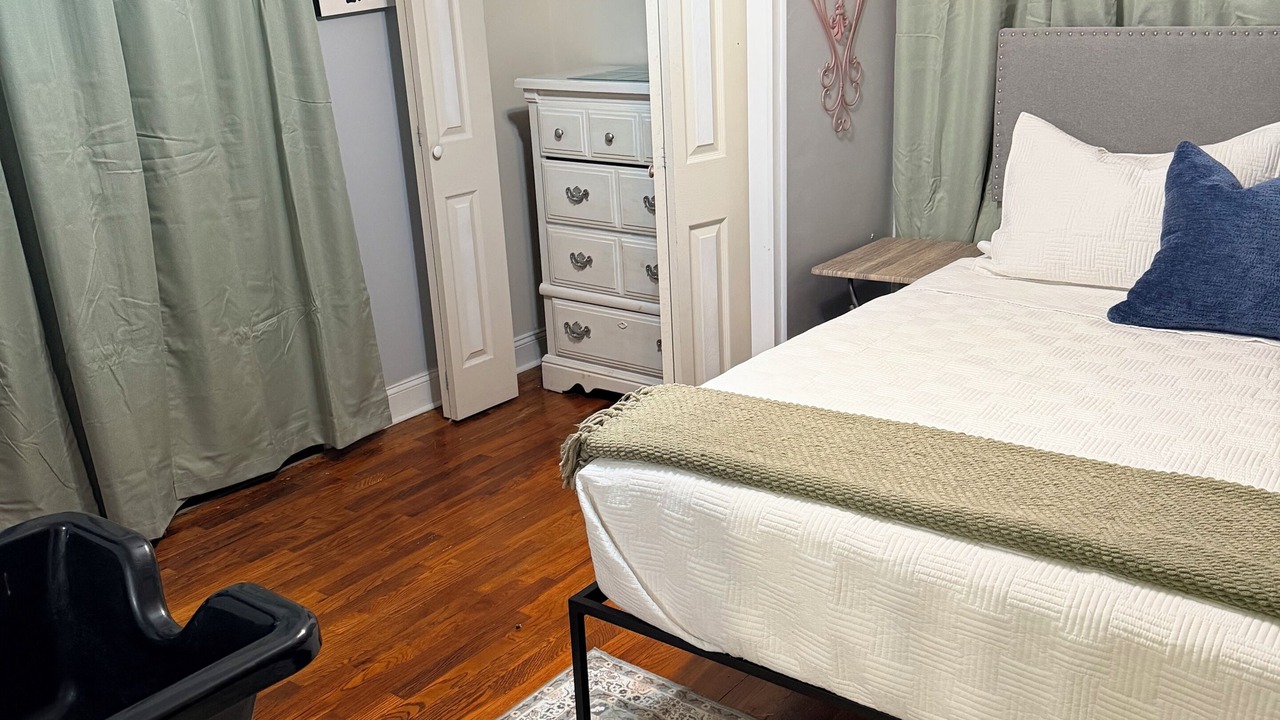 Photo of Bedroom in Enid
