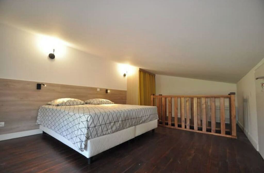 Photo of Bedroom in Serra-di-Ferro