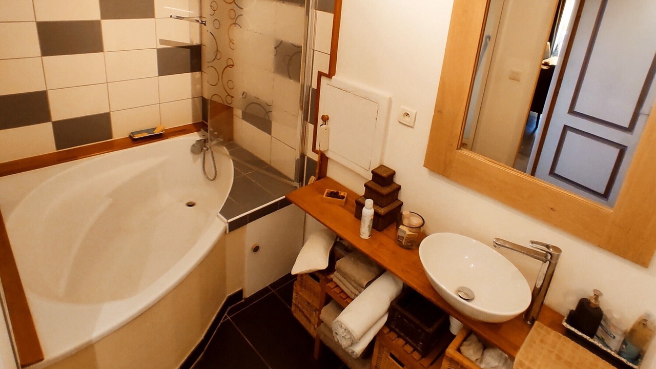 Photo of Bathroom in Saint-Priest