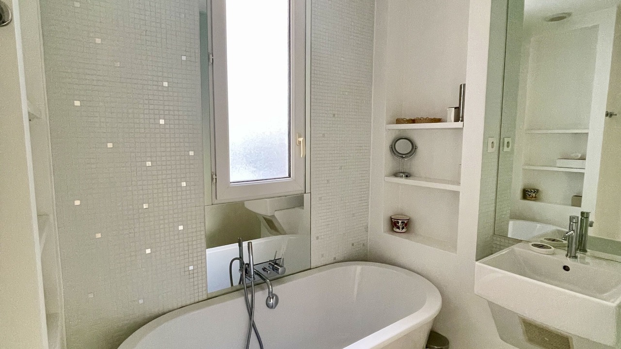 Photo of Bathroom in Saint-Victor
