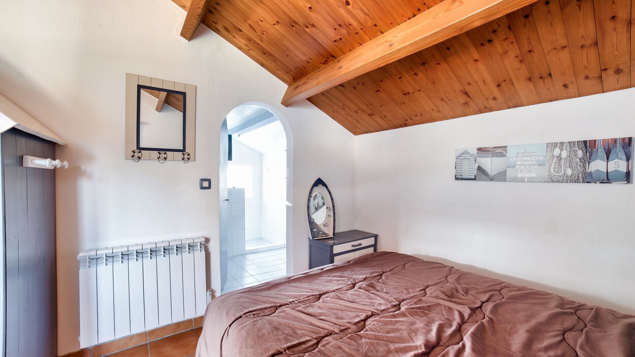 Photo of Bedroom in La Gueriniere