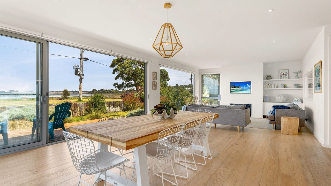 Photo of Others in Rhyll