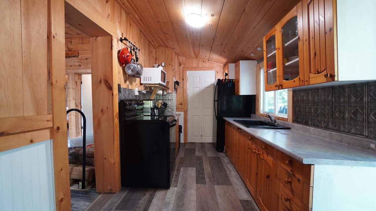 Photo of Kitchen in Gravenhurst