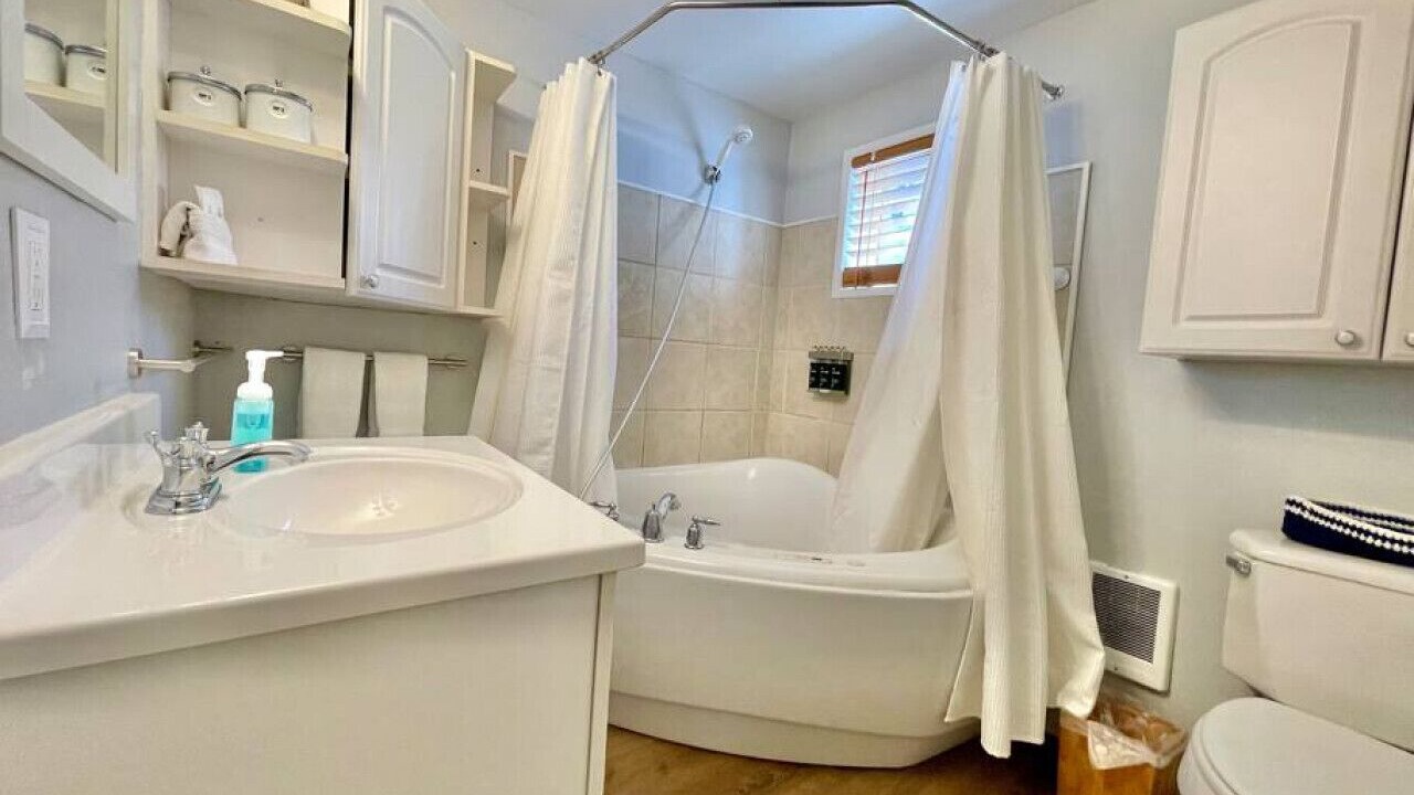 Photo of Bathroom in Donnelly