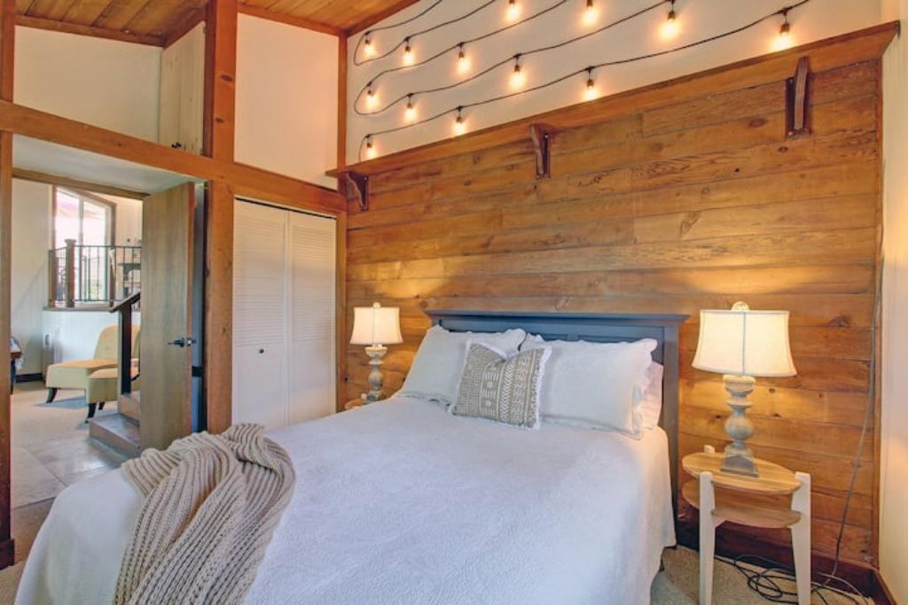 Photo of Bedroom in Iowa Hill