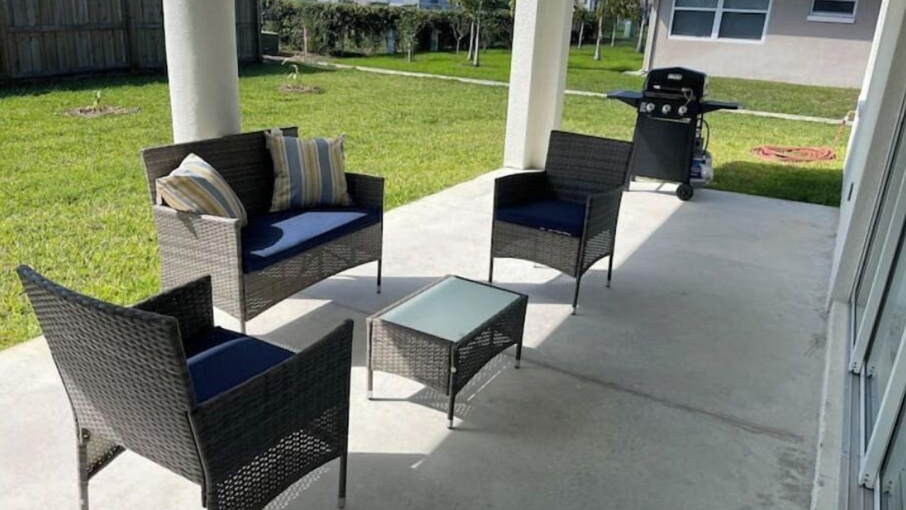 Photo of Patio Balcony in Sebring