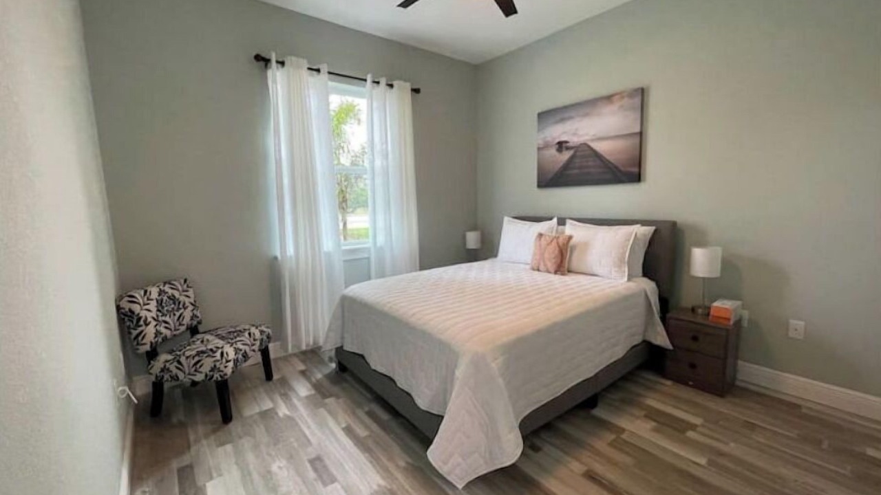 Photo of Bedroom in Sebring