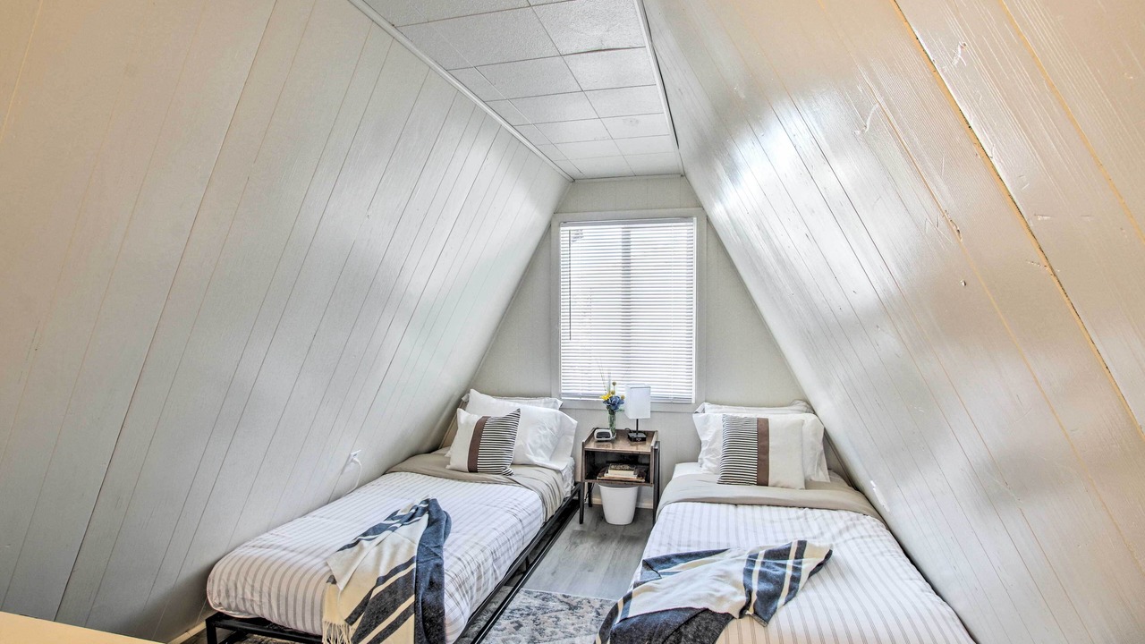 Photo of Bedroom in Evanston