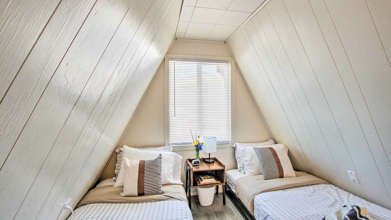 Photo of Bedroom in Evanston
