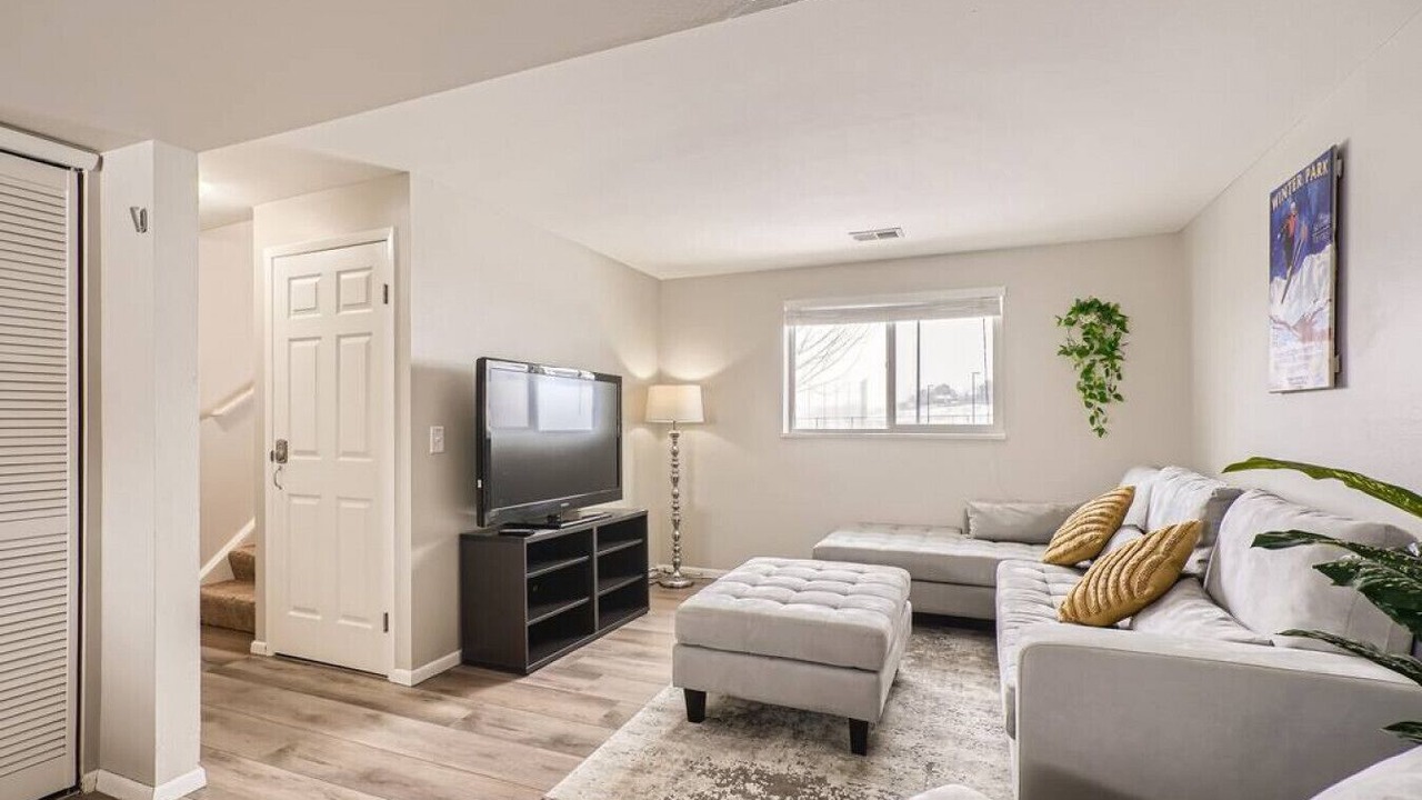 Photo of Livingroom in Walnut Grove