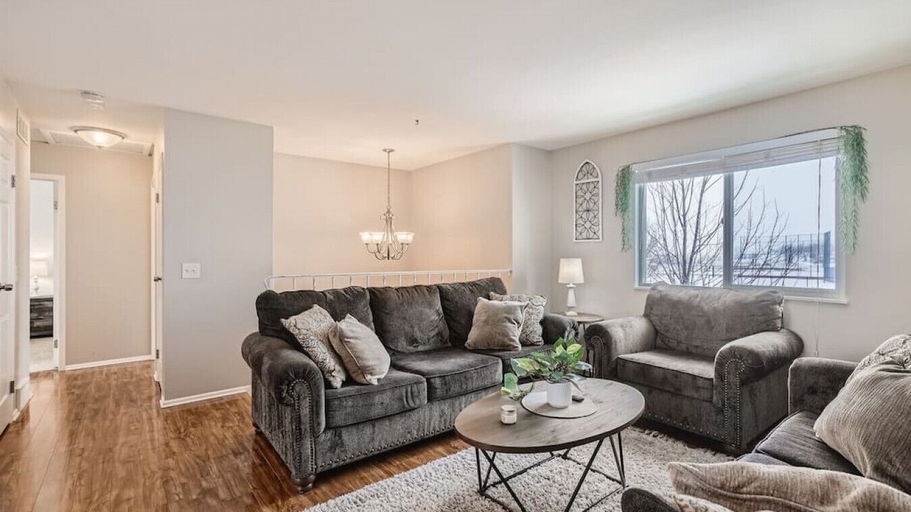 Photo of Livingroom in Walnut Grove