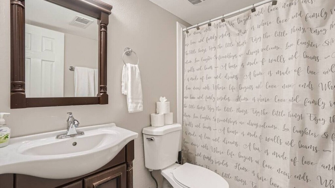 Photo of Bathroom in Walnut Grove