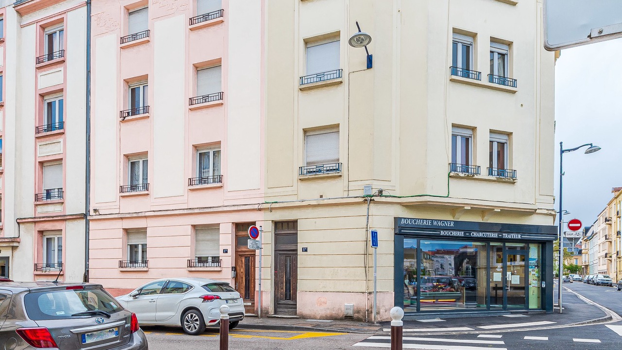 Photo of Others in Sablon