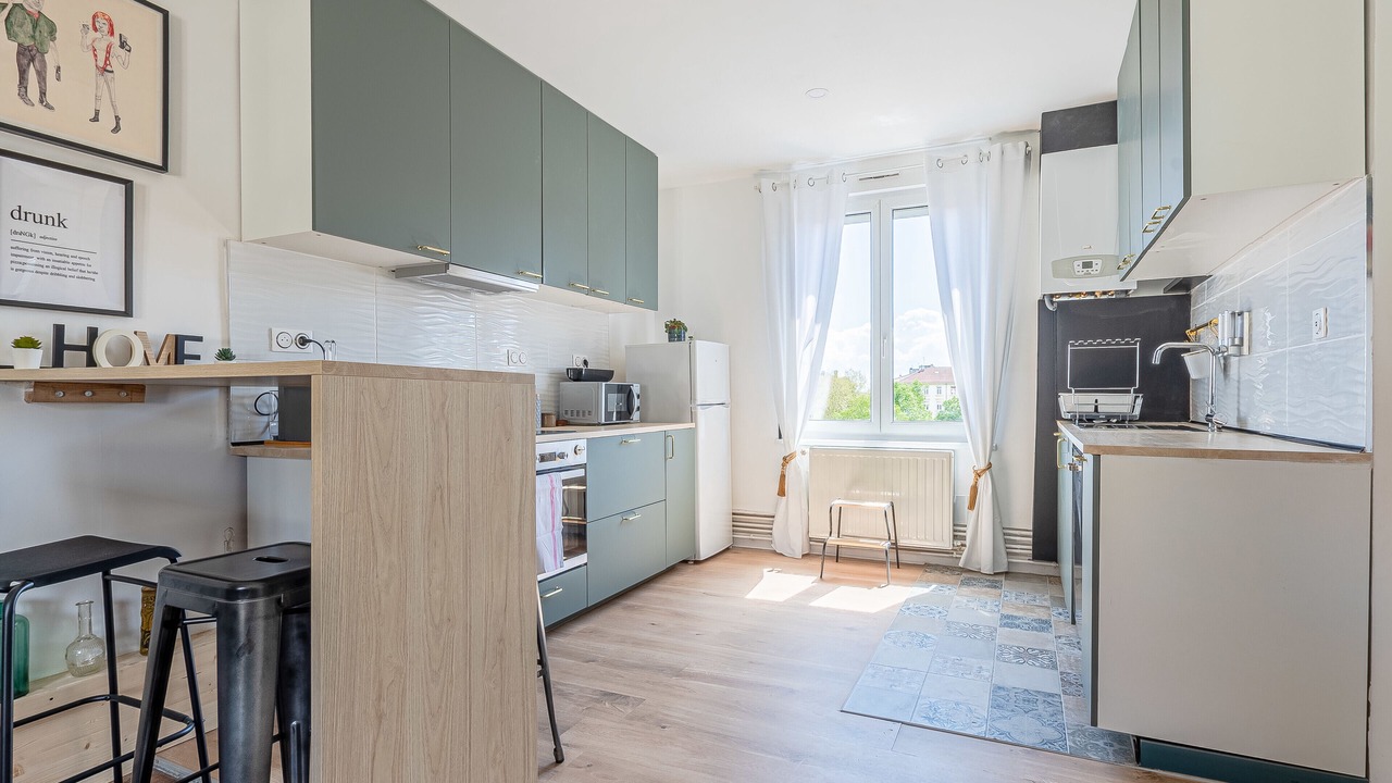 Photo of Others in Sablon