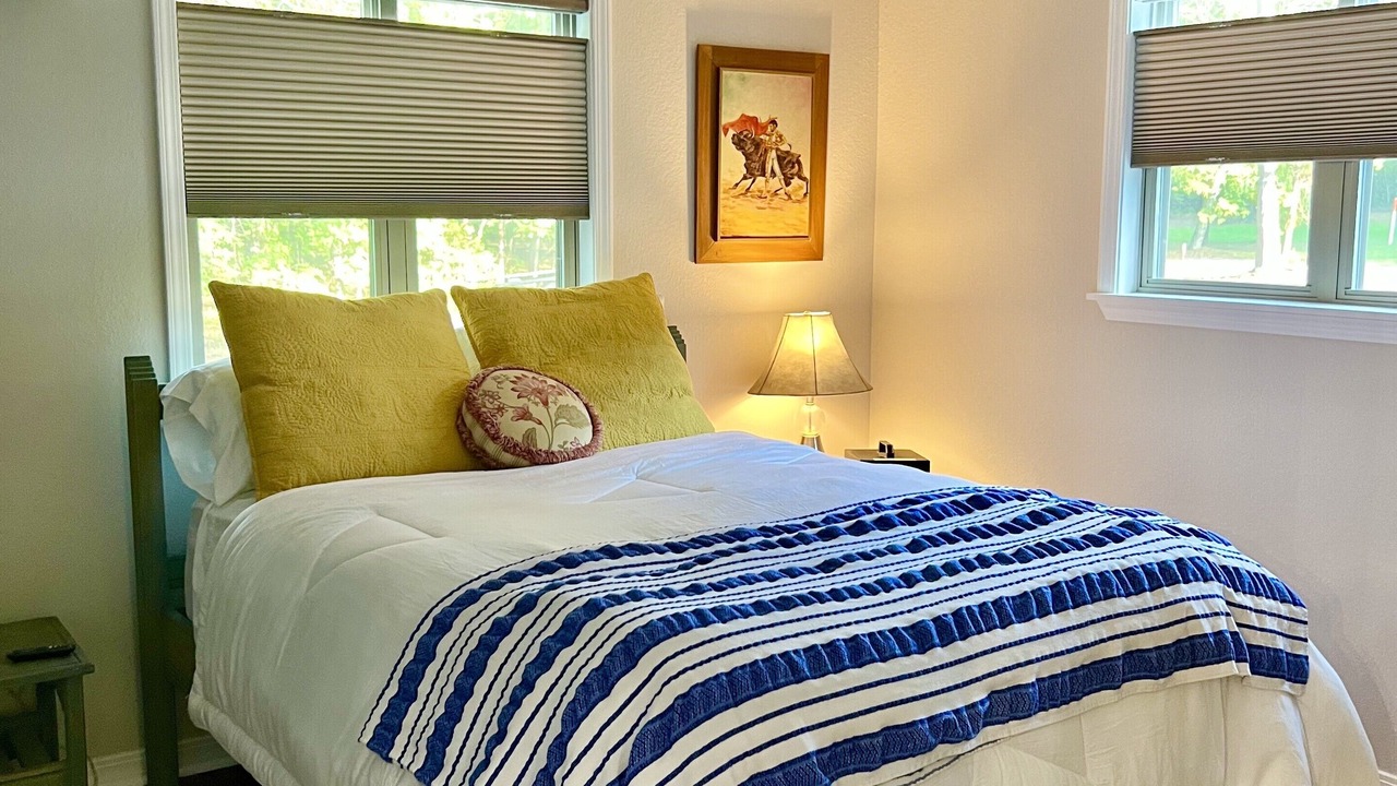 Photo of Bedroom in Clinton