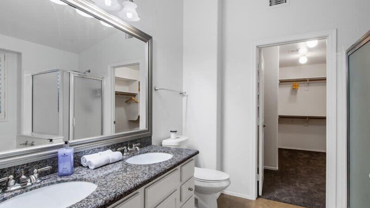 Photo of Bathroom in Red Mountain Ranch