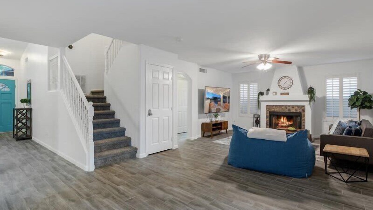 Photo of Livingroom in Red Mountain Ranch