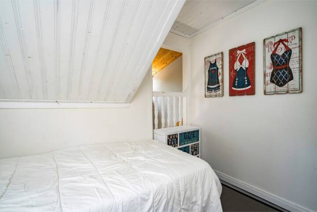 Photo of Bedroom in Sauble Beach