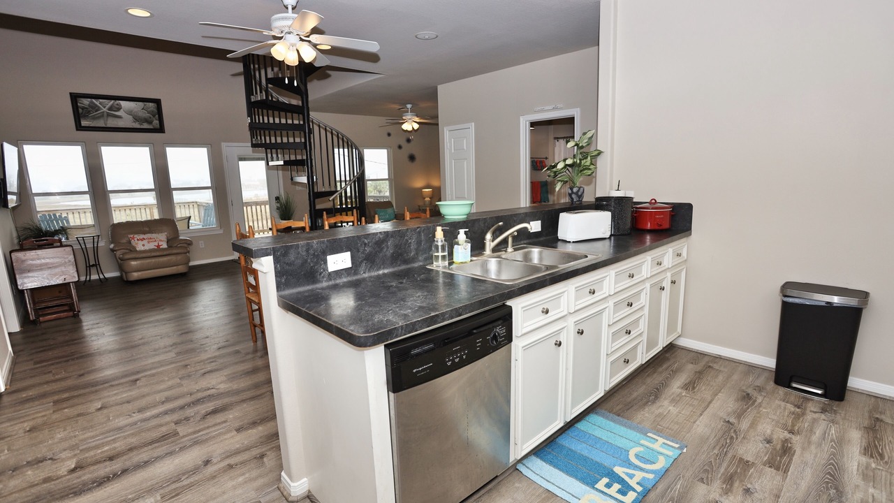 Photo of Kitchen in Terramar Beach