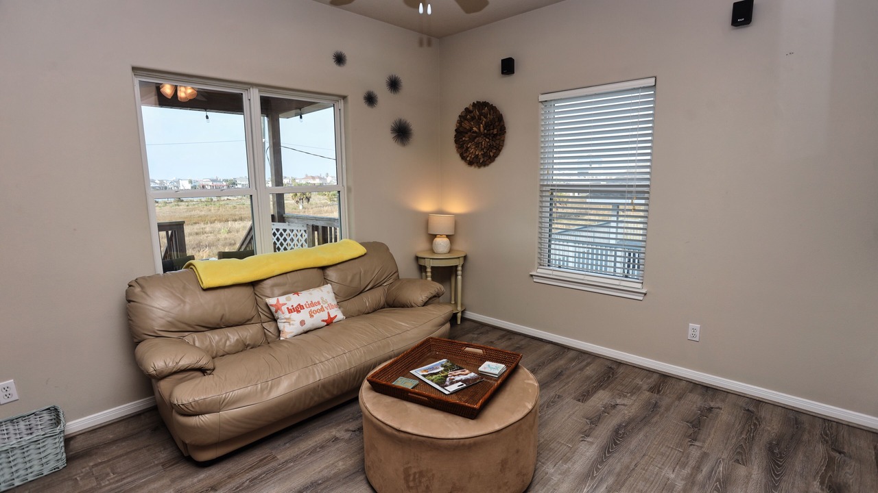 Photo of Livingroom in Terramar Beach