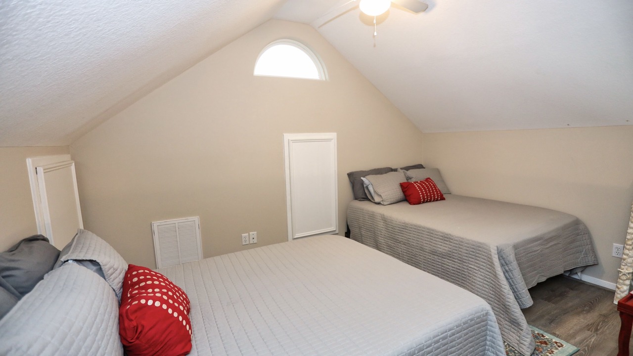 Photo of Bedroom in Terramar Beach