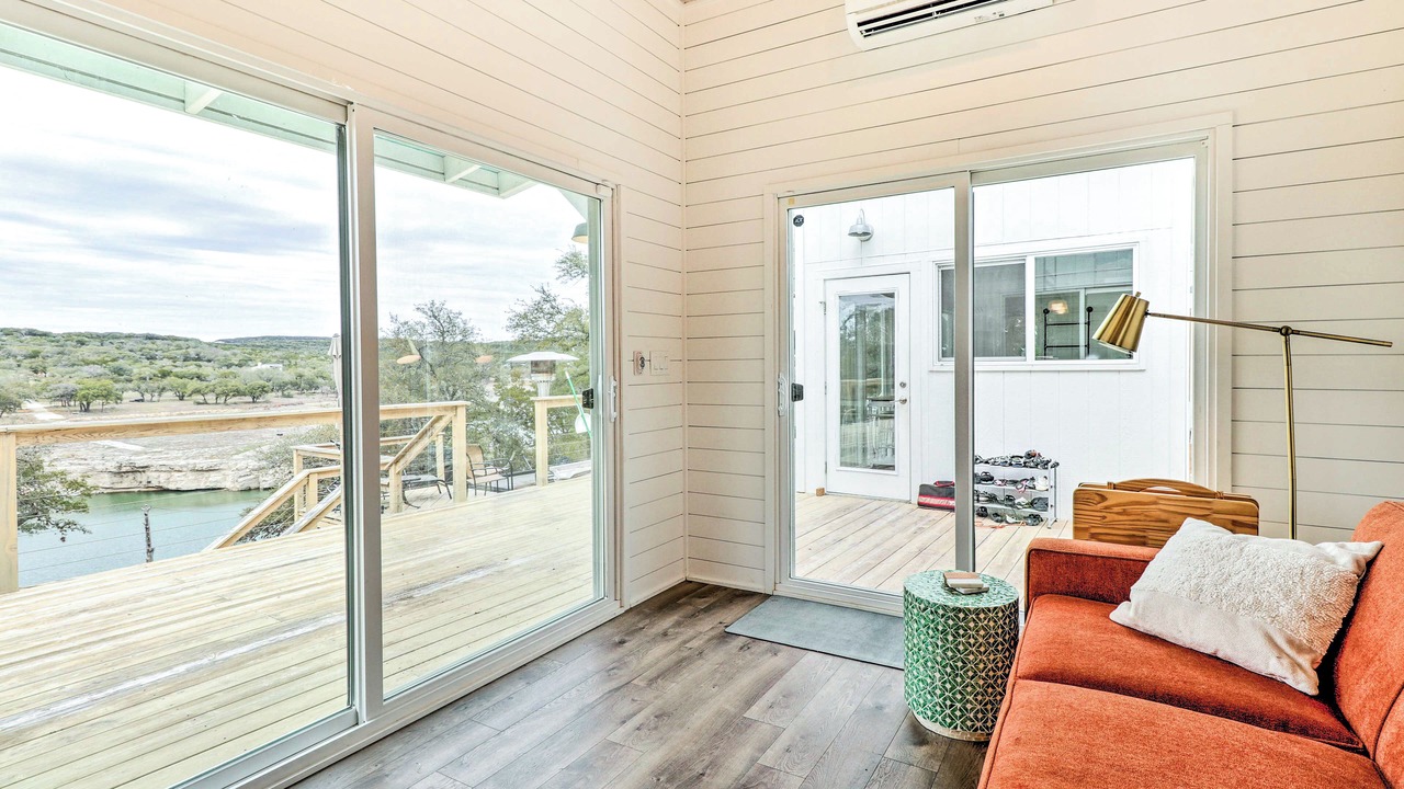 Photo of Livingroom in Lakehurst