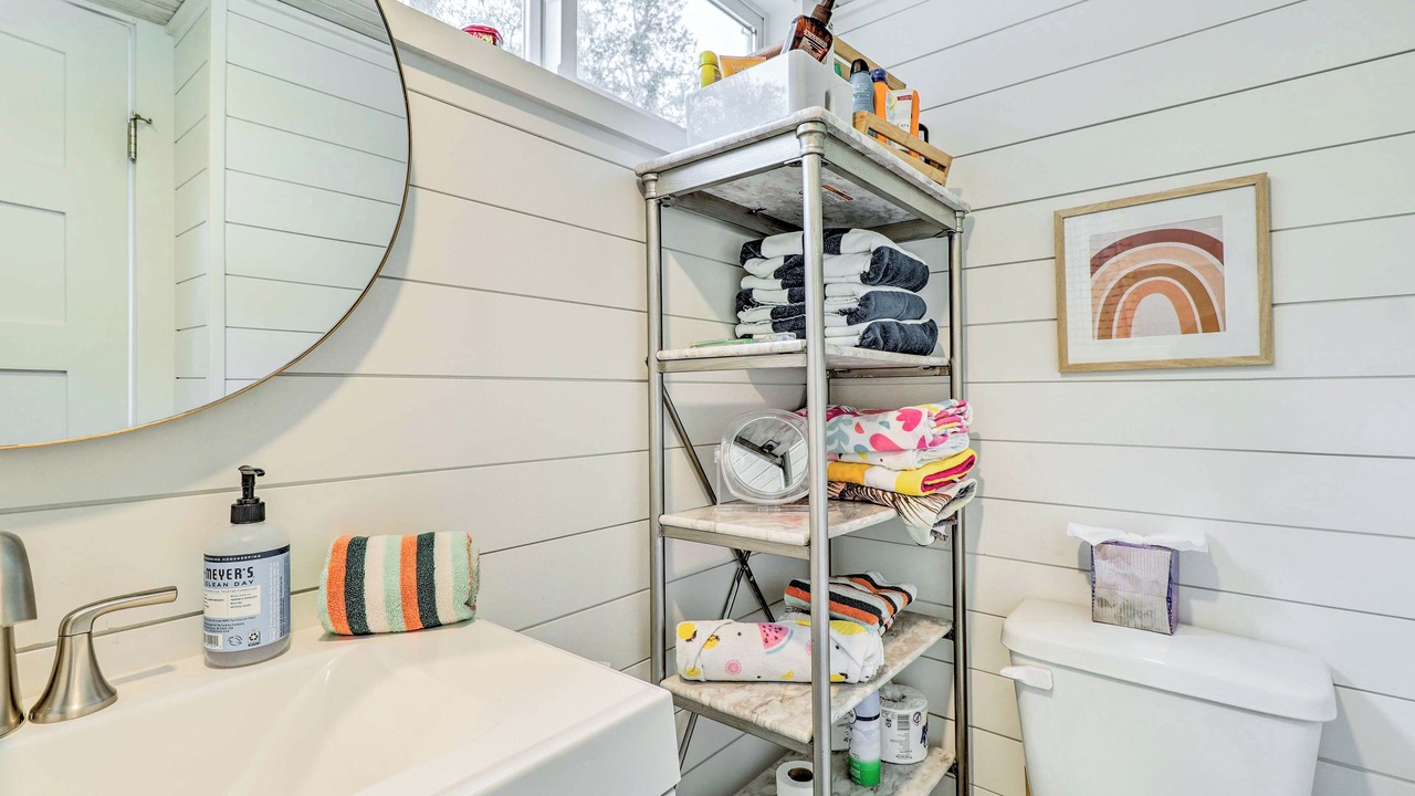 Photo of Bathroom in Lakehurst