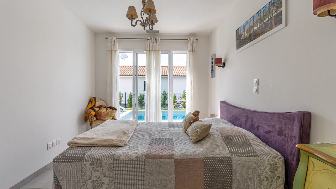 Photo of Bedroom in Gastes