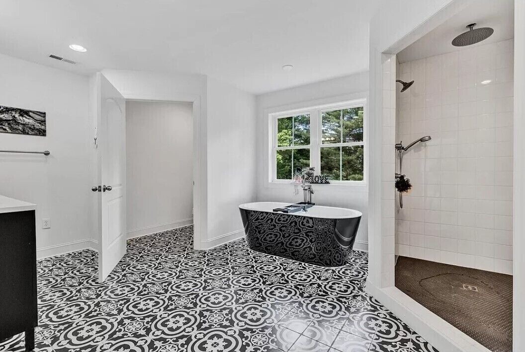 Photo of Bathroom in Westlake Corner