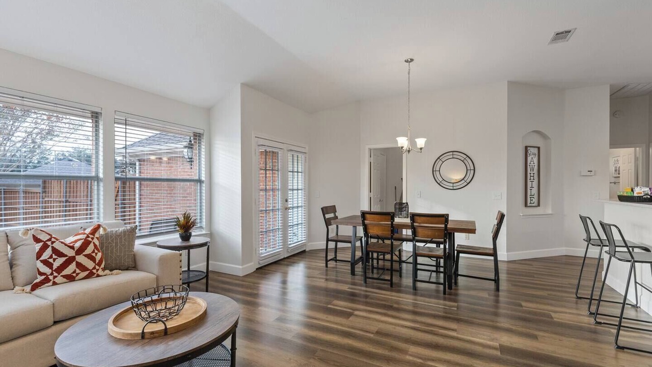 Photo of Livingroom in Lewisville