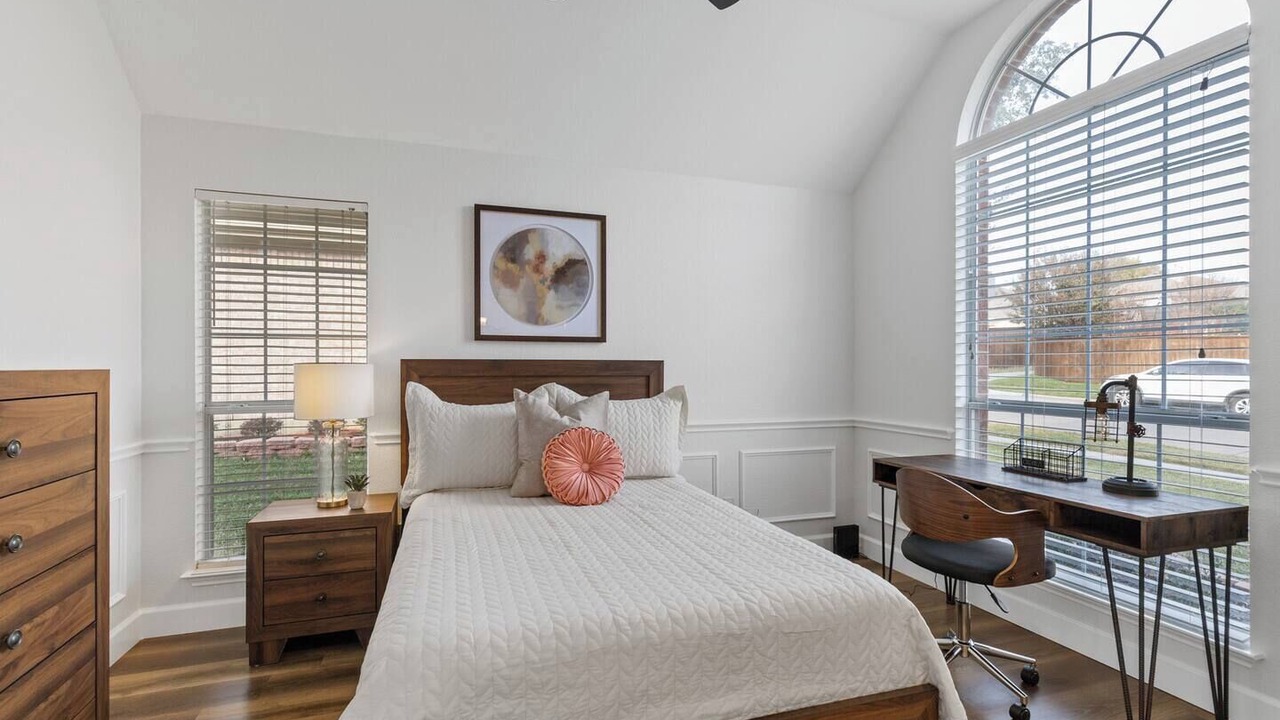 Photo of Bedroom in Lewisville