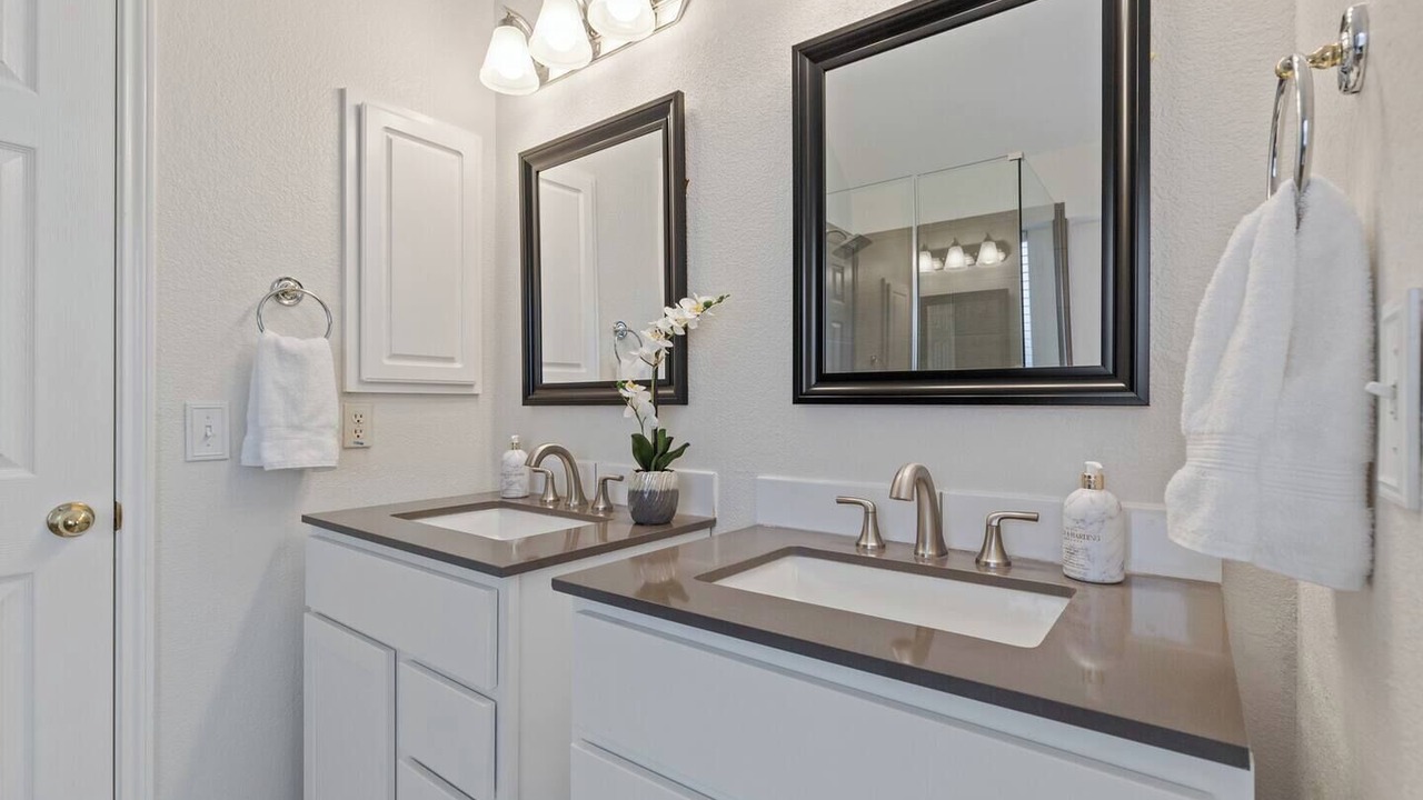 Photo of Bathroom in Lewisville