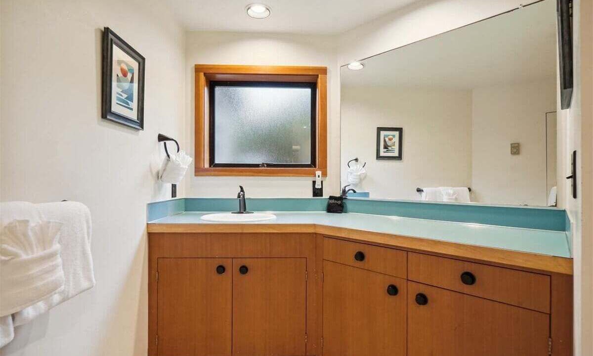 Photo of Bathroom in Arch Cape