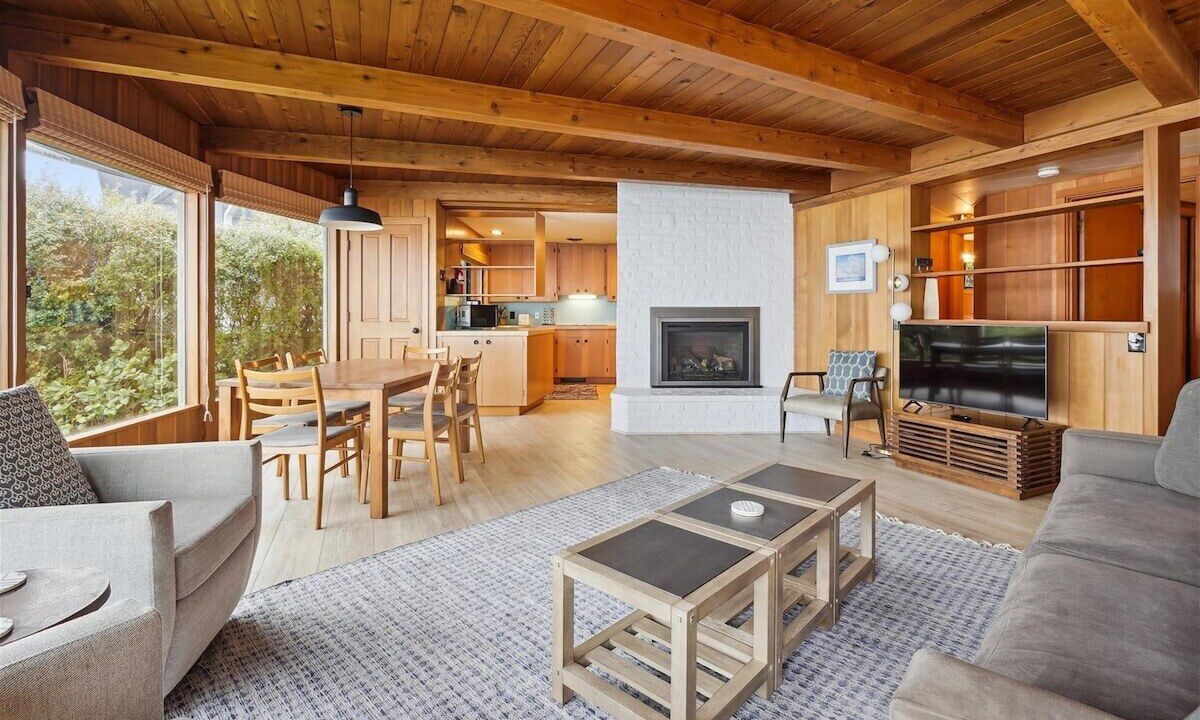 Photo of Bedroom in Arch Cape