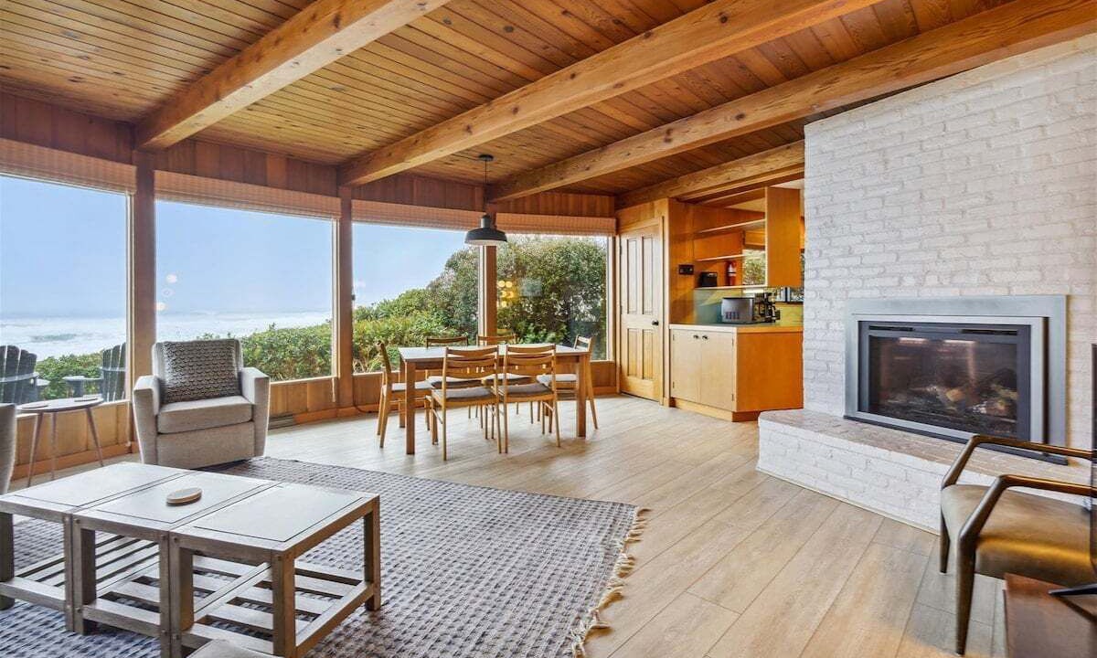 Photo of Bedroom in Arch Cape