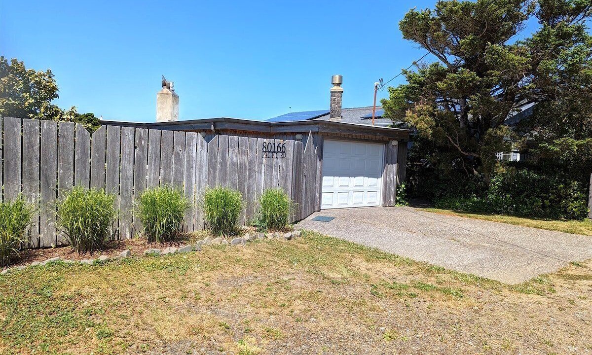 Photo of Others in Arch Cape