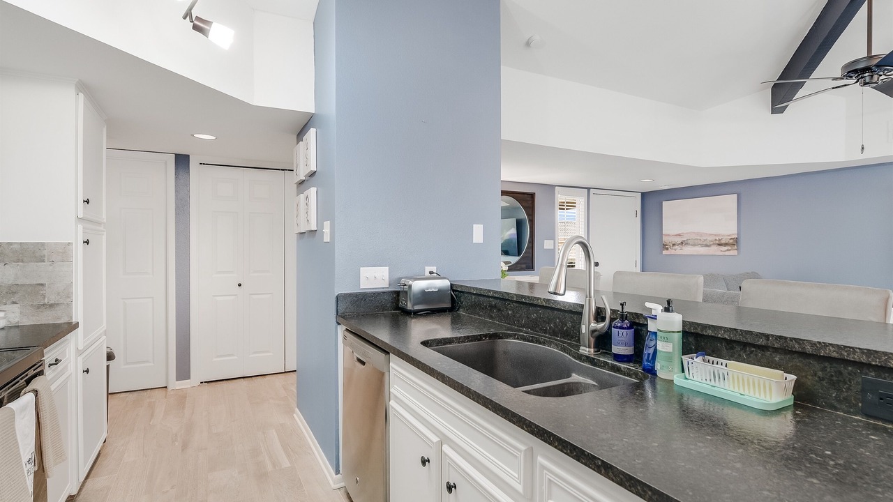 Photo of Kitchen in Horseshoe Bay West