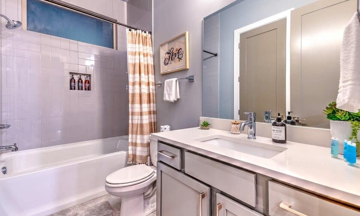 Photo of Bathroom in Haynes Area