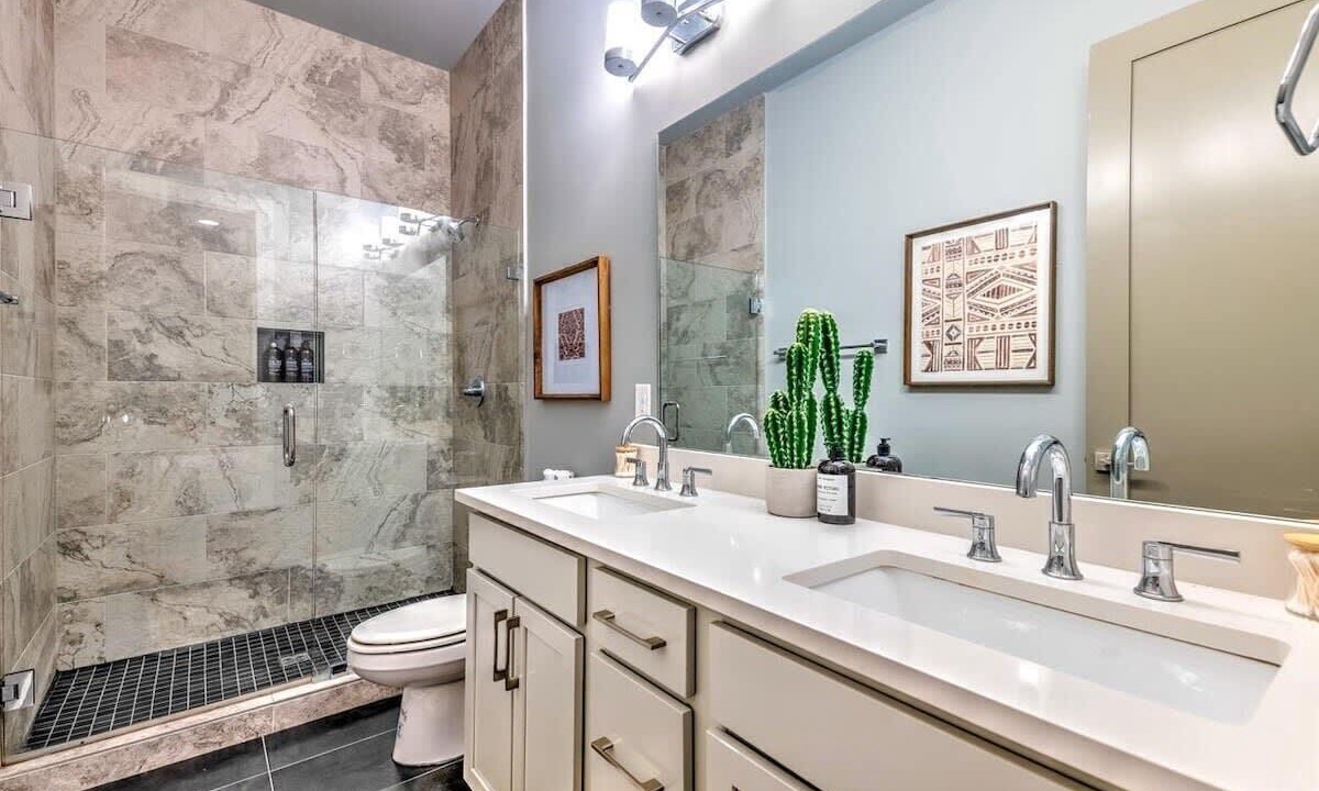 Photo of Bathroom in Haynes Area