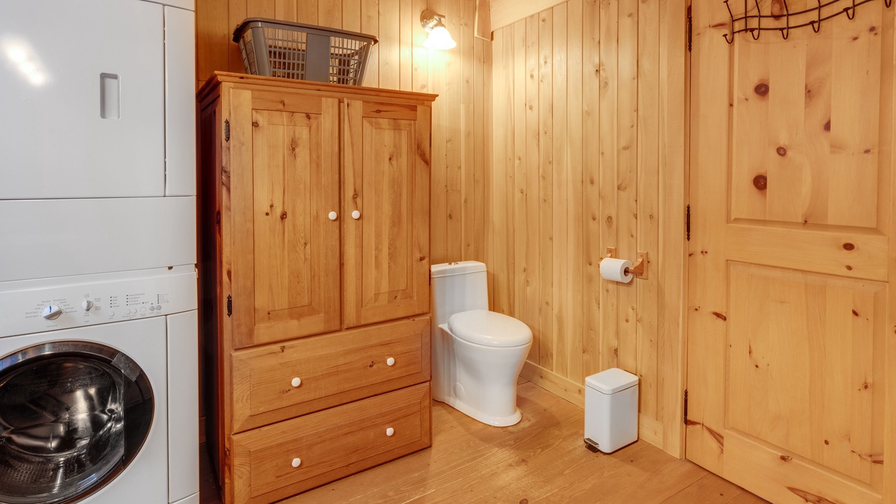 Photo of Bathroom in Saint-Alexis-des-Monts