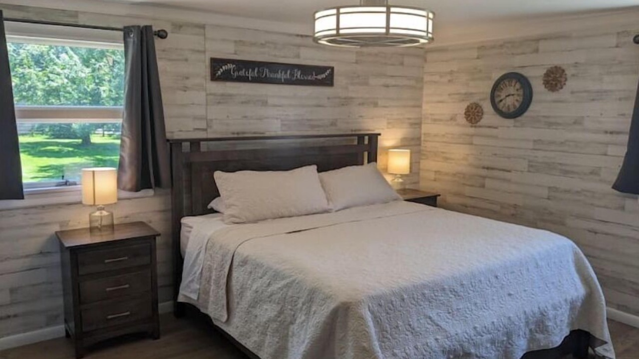 Photo of Bedroom in Meadville