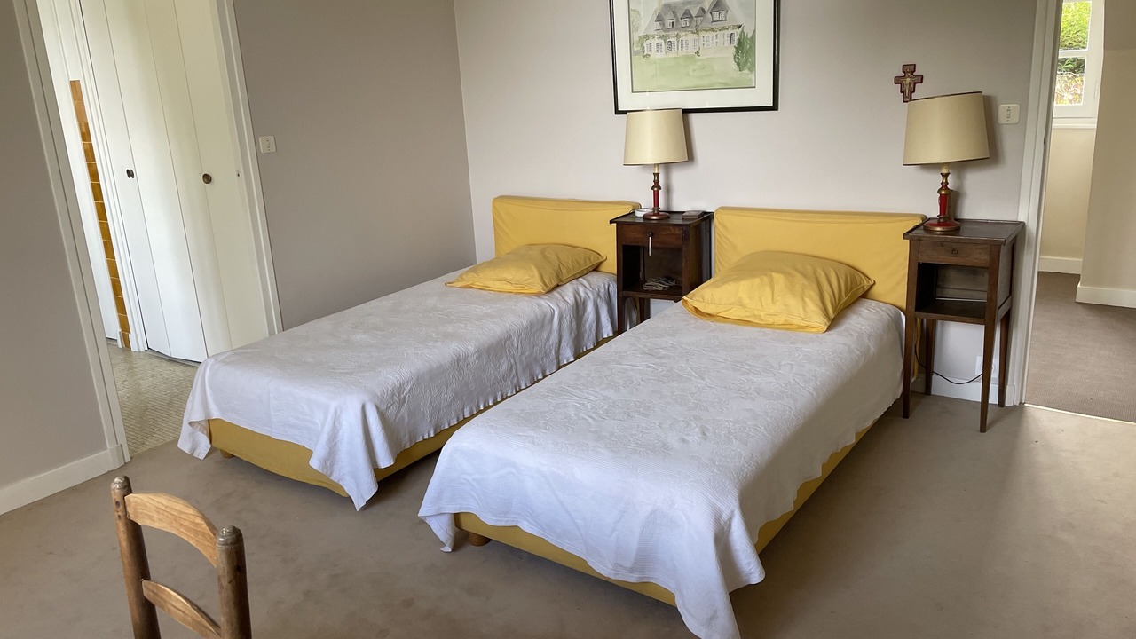 Photo of Bedroom in Le Minihic-sur-Rance