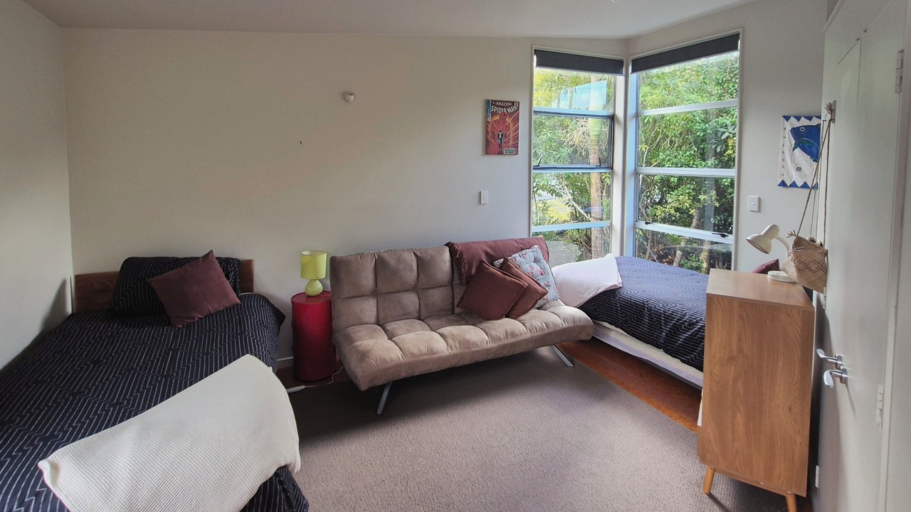 Photo of Others in Leigh