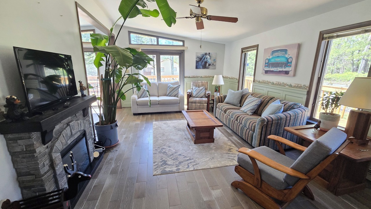 Photo of Livingroom in Haines Falls