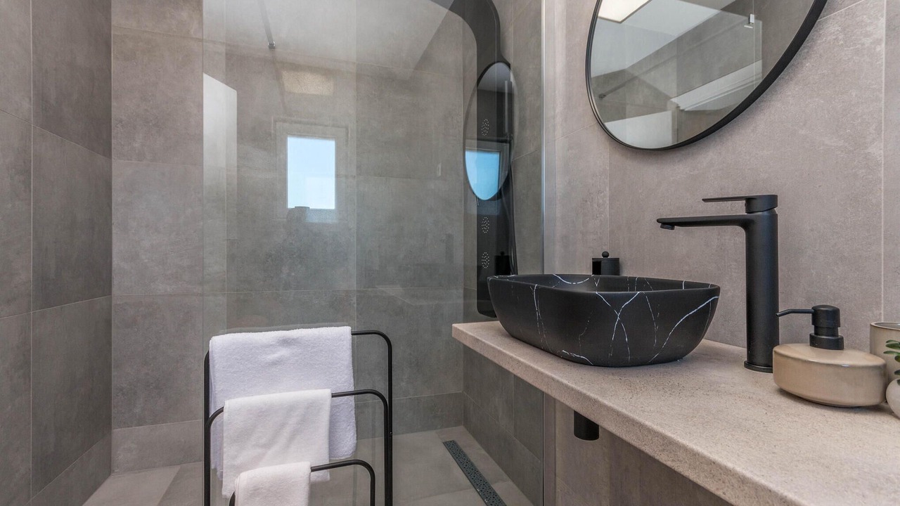 Photo of Bathroom in Tinj