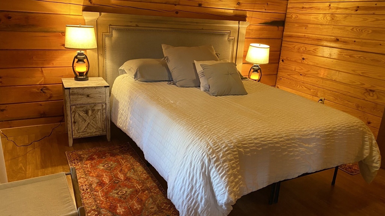 Photo of Bedroom in Jamestown