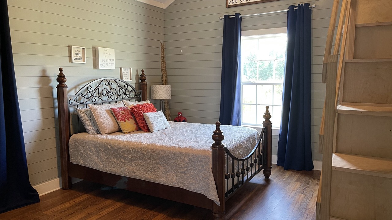 Photo of Bedroom in Jesup