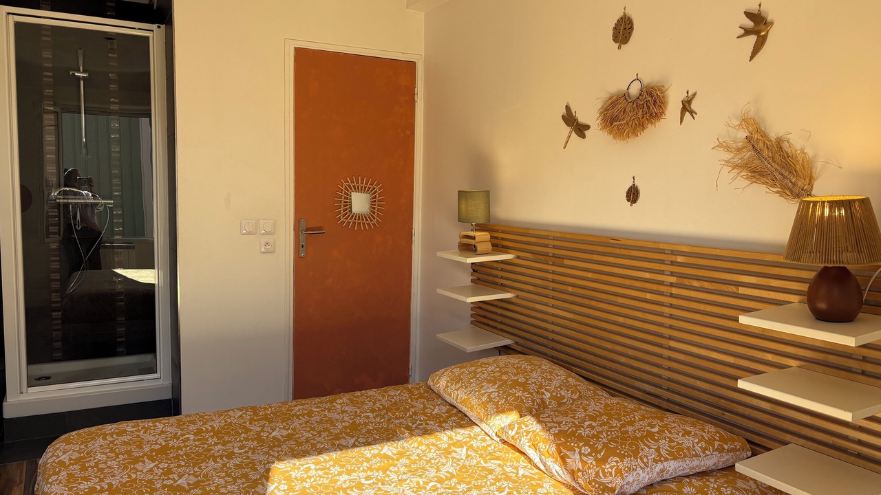 Photo of Bedroom in Savigny-sur-Orge